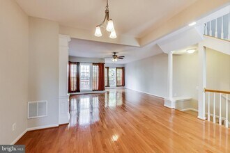 5294 Jule Star Dr in Centreville, VA - Building Photo - Building Photo