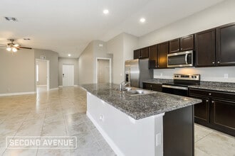 1085 Savery Rd in Palm Bay, FL - Foto de edificio - Building Photo