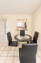 10850 W Flagler St in Miami, FL - Building Photo