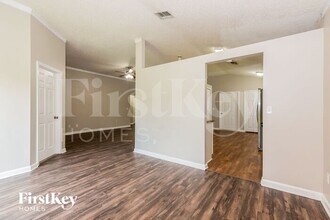 6935 Pleasure Way in Jacksonville, FL - Building Photo - Building Photo