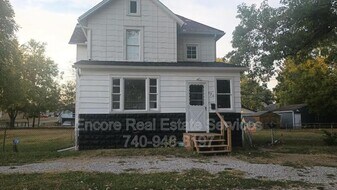 526 Daniel Ave in Newark, OH - Building Photo