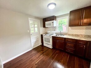 8012 Nola Ave in St. Louis, MO - Building Photo - Building Photo