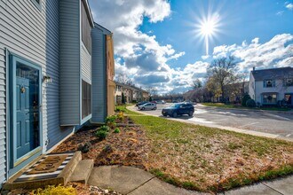 811 Kings Croft Dr in Cherry Hill, NJ - Building Photo - Building Photo