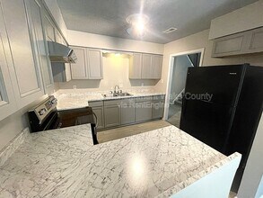 4702 Walden Pond Dr in Raleigh, NC - Building Photo - Building Photo