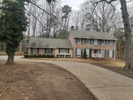 275 Devilla Trce in Fayetteville, GA - Building Photo