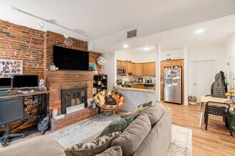4 Union Park, Unit 3 in Boston, MA - Foto de edificio - Building Photo