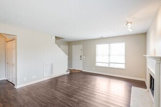 1701 Stone Hollow Ct in Nashville, TN - Building Photo - Building Photo