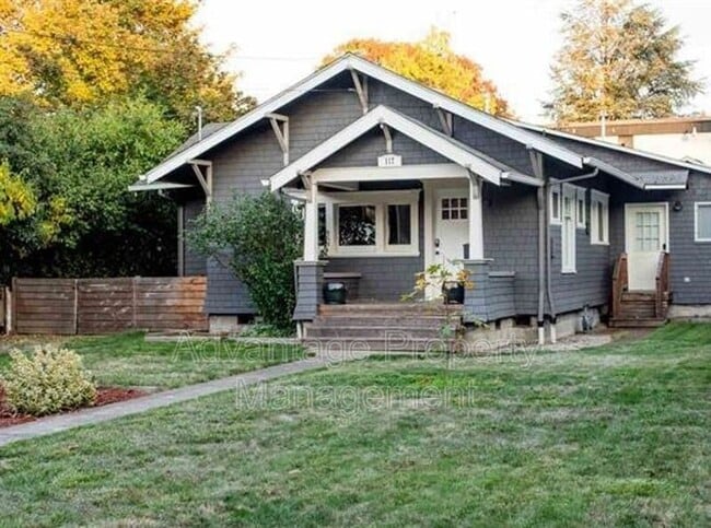 117 NW 11th St
