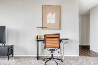 3450 N Lake Shore Dr in Chicago, IL - Building Photo - Building Photo