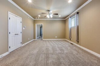 212 Bolivar St in Sanger, TX - Building Photo - Building Photo