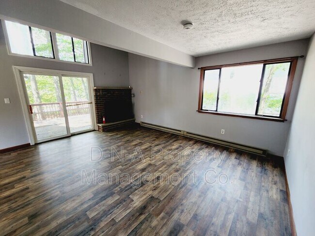 4569 Briarcliff Terrace photo'