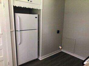 342 Cottage St in Kerrville, TX - Building Photo - Building Photo