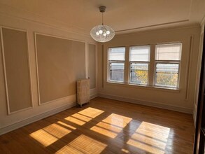 3456 N Oakland Ave in Milwaukee, WI - Building Photo - Building Photo