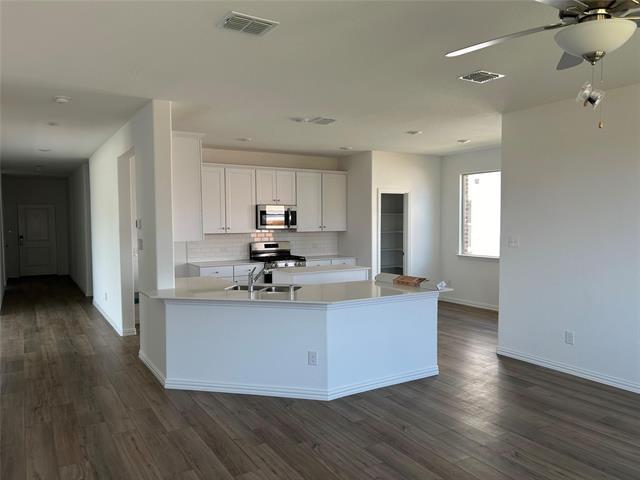 1550 Gentle Night Dr in Forney, TX - Building Photo - Building Photo