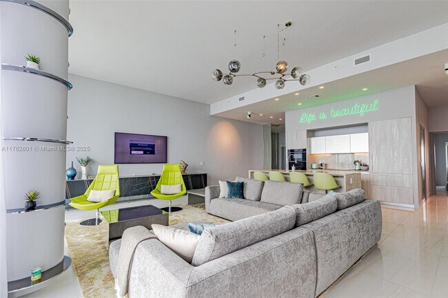 480 NE 31st St, Unit # PH5002 in Miami, FL - Foto de edificio - Building Photo