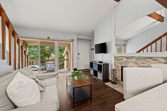 20 S Boulder Cir, Unit 2312 in Boulder, CO - Building Photo - Building Photo