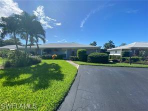 654 Palm View Dr-Unit -3 in Naples, FL - Building Photo