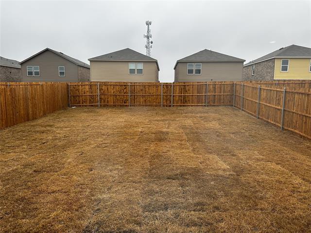 320 Glenwick Ln in Van Alstyne, TX - Building Photo - Building Photo