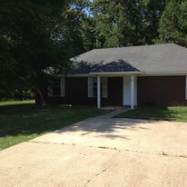 7 County Road 4080 in Oxford, MS - Building Photo