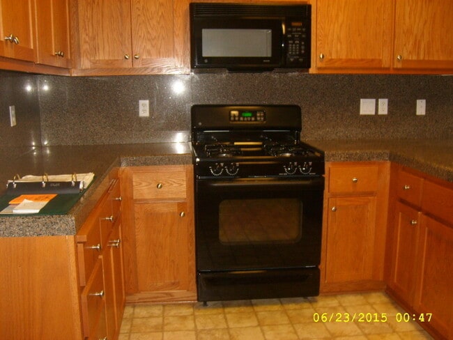 407 Grand Canyon Dr in Vacaville, CA - Building Photo - Building Photo