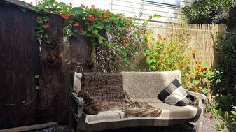 2488 Martin Luther King Jr Way, Unit Dwight way owner's associ in Berkeley, CA - Building Photo