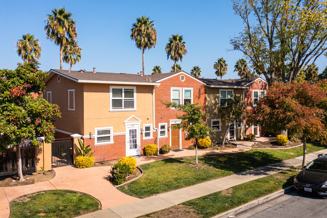 857-865 Carlisle Way in Sunnyvale, CA - Building Photo