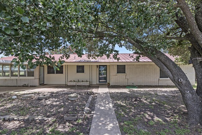 3897 Zulch Rd in North Zulch, TX - Building Photo - Building Photo