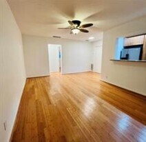 2404 NE 33rd Ave, Unit 12 in Fort Lauderdale, FL - Building Photo