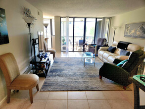 800 Jeffery St in Boca Raton, FL - Foto de edificio - Building Photo