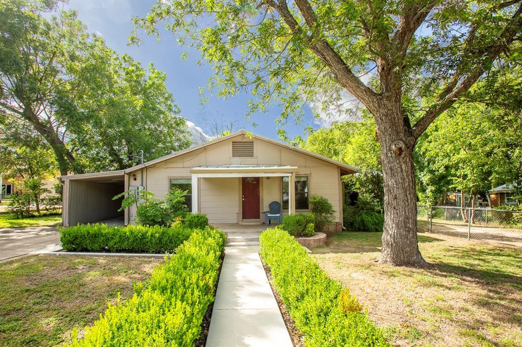 414 Mill St in San Marcos, TX - Building Photo