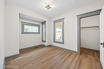 4131 W Broadway in Louisville, KY - Building Photo - Building Photo