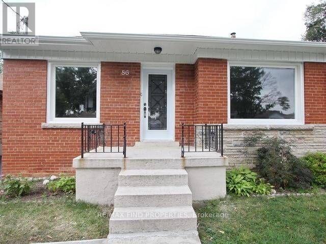 86 Silverhill Dr in Toronto, ON - Building Photo