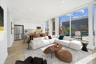 Willow Santa Monica in Santa Monica, CA - Building Photo