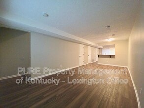 2853 Snow Rd in Lexington, KY - Building Photo - Building Photo