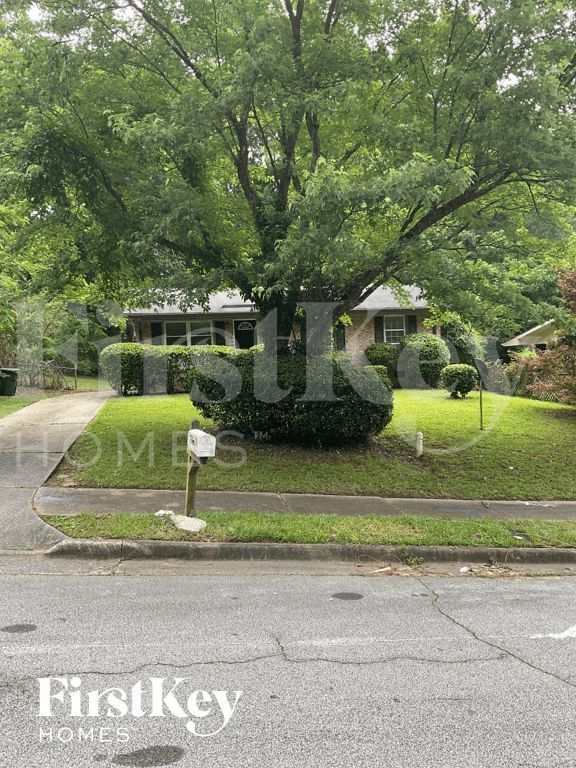 property at 774 Plainville Cir SW