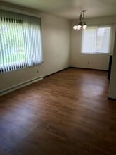 742 Fairwood Dr in Neenah, WI - Building Photo - Building Photo