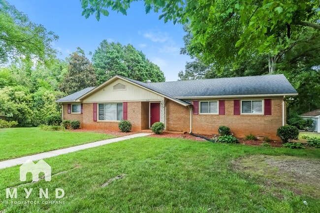 1201 Manchester Ln in Charlotte, NC - Foto de edificio - Building Photo