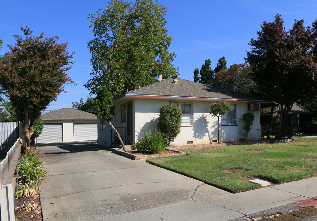 1913-1919 W Mendocino Ave in Stockton, CA - Building Photo