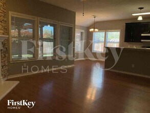 3512 Big Horn Trail in Denton, TX - Foto de edificio - Building Photo