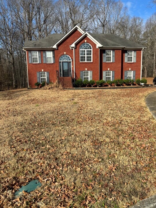 1460 Scenic Brook Trl SW in Conyers, GA - Building Photo