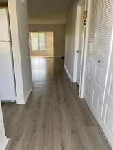 19 Abbey Ln, Unit 2060 in Delray Beach, FL - Foto de edificio - Building Photo