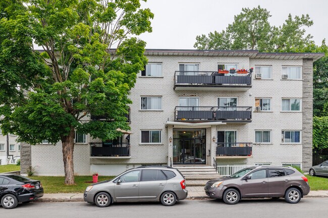 430 87E Av in Laval, QC - Building Photo - Building Photo