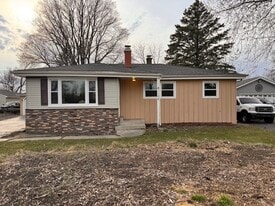 1128 Timmer Ln in Mount Pleasant, WI - Building Photo