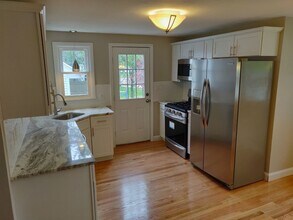 109 Bellwood Rd in Springfield, MA - Building Photo - Building Photo