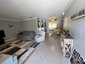 6164 Fairfield Ave S in St. Petersburg, FL - Building Photo - Building Photo