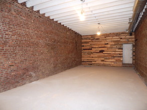 57 Rapelye St in Brooklyn, NY - Building Photo - Interior Photo