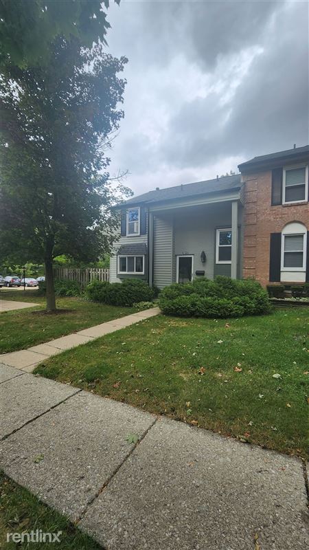 3613 Burbank Dr in Ann Arbor, MI - Building Photo - Building Photo
