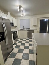 638 Main St in Algona, WA - Foto de edificio - Building Photo