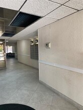 5530 NW 44th St in Lauderhill, FL - Building Photo - Building Photo