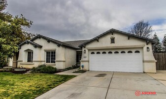 11217 Vista Del Christo Dr in Bakersfield, CA - Building Photo